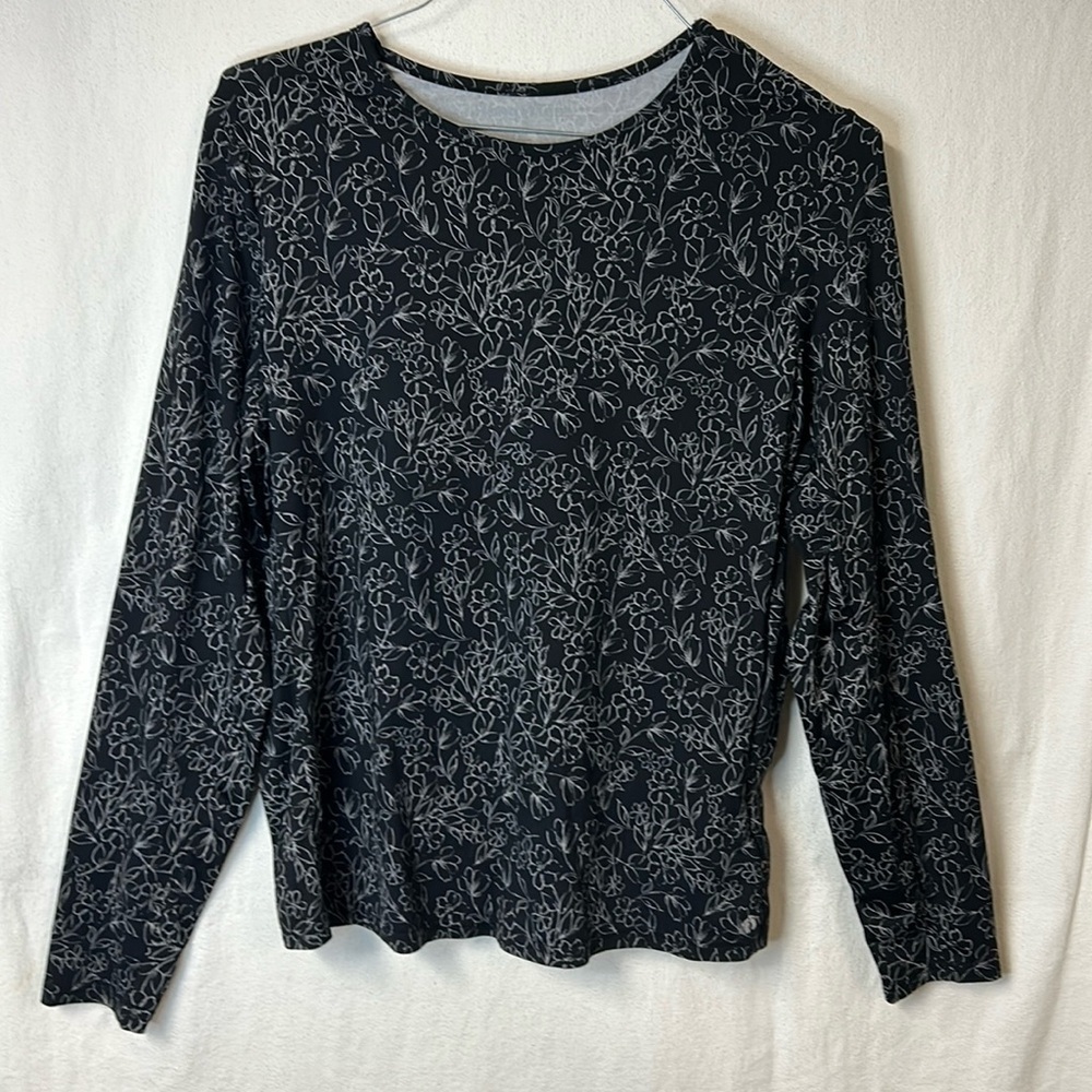 Hang Ten UPF 50+ Women’s Top Size XXL
Black White Stretchy Like New Condition
